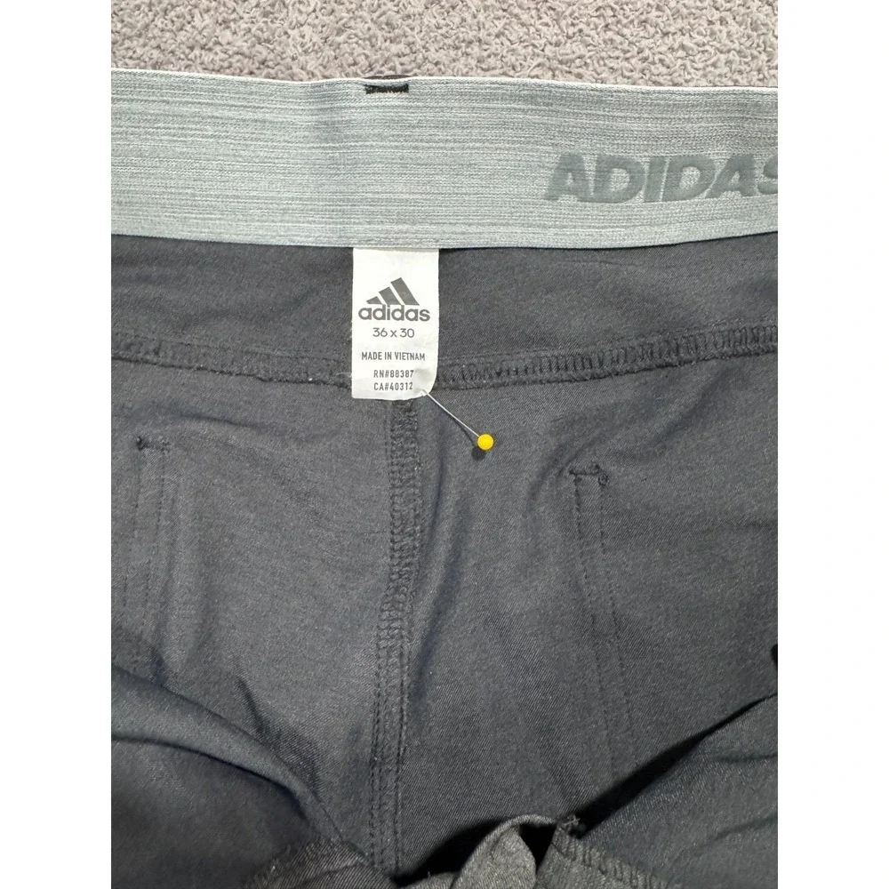 Adidas Golf Pants Men's 36x30 Gray Stretch Trousers Activewear Casual Flat Front